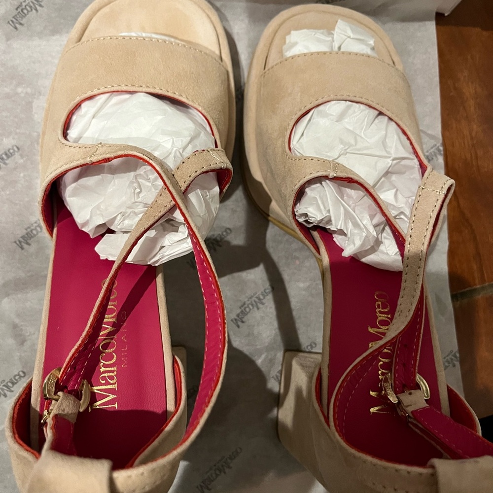 BNIB Marco Moreo platform sandals. Fit like 8.5. Beautiful!! - Picture 6 of 7